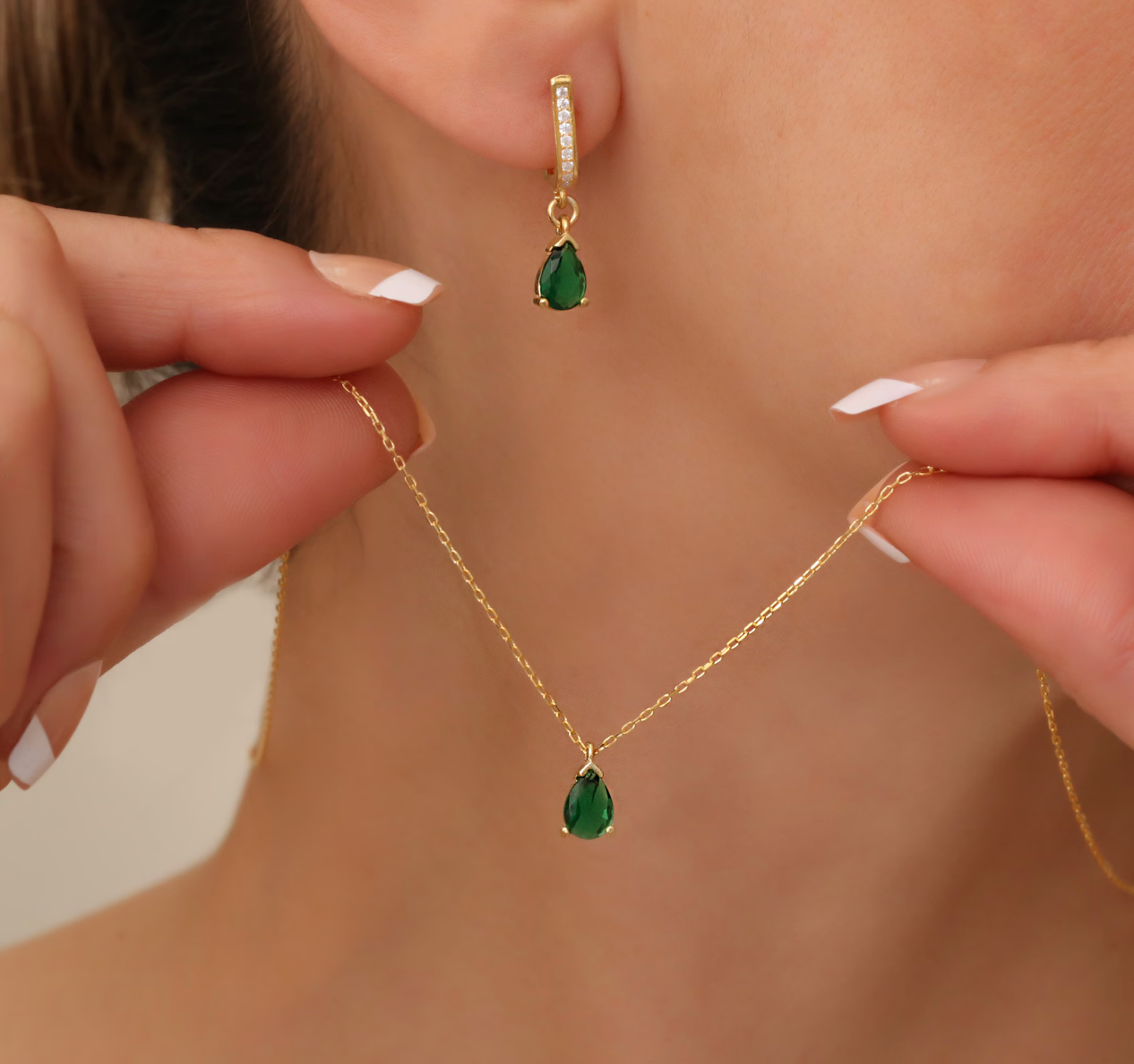 Dainty Pear Emerald Necklace Earrings Jewelry Set Green Emerald Choker Pave Diamond Emerald Earrings Jewelry Gift For Her May Birthstone