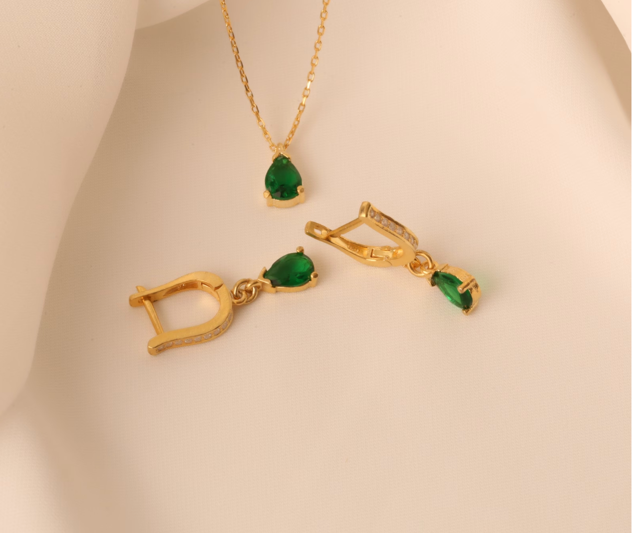 Dainty Pear Emerald Necklace Earrings Jewelry Set Green Emerald Choker Pave Diamond Emerald Earrings Jewelry Gift For Her May Birthstone